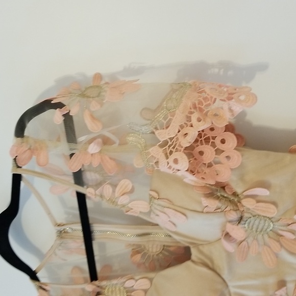 NWT floral mini dress size Small - Picture 4 of 10